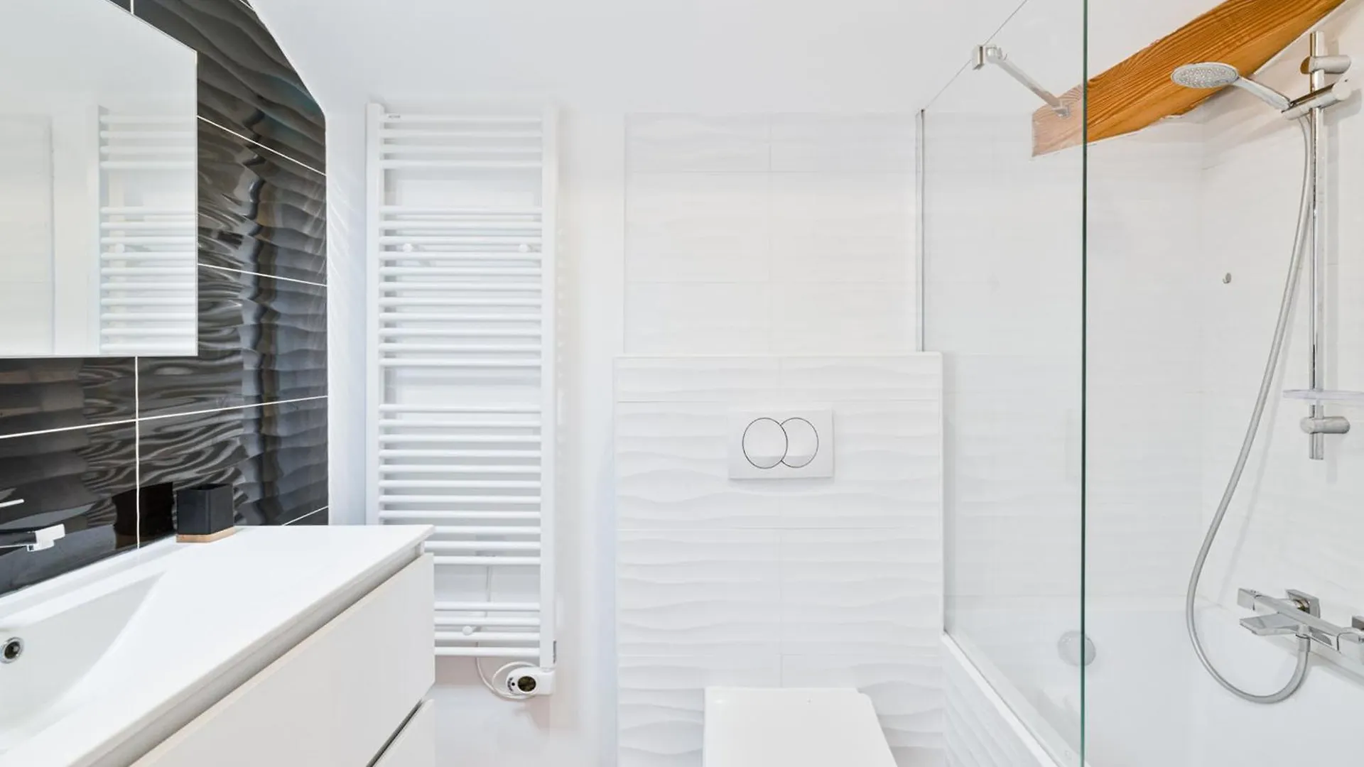 Appartement Neuf Avec Terrasses Et Parking A Serre Chevalier - Fr-1-808-4 蒙乃第耶-勒潘 法国