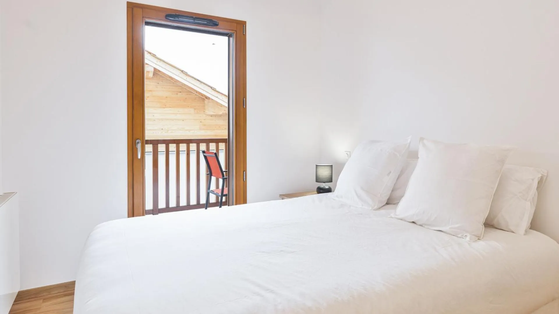 Appartement Neuf Avec Terrasses Et Parking A Serre Chevalier - Fr-1-808-4 Le Monêtier-les-Bains Francia
